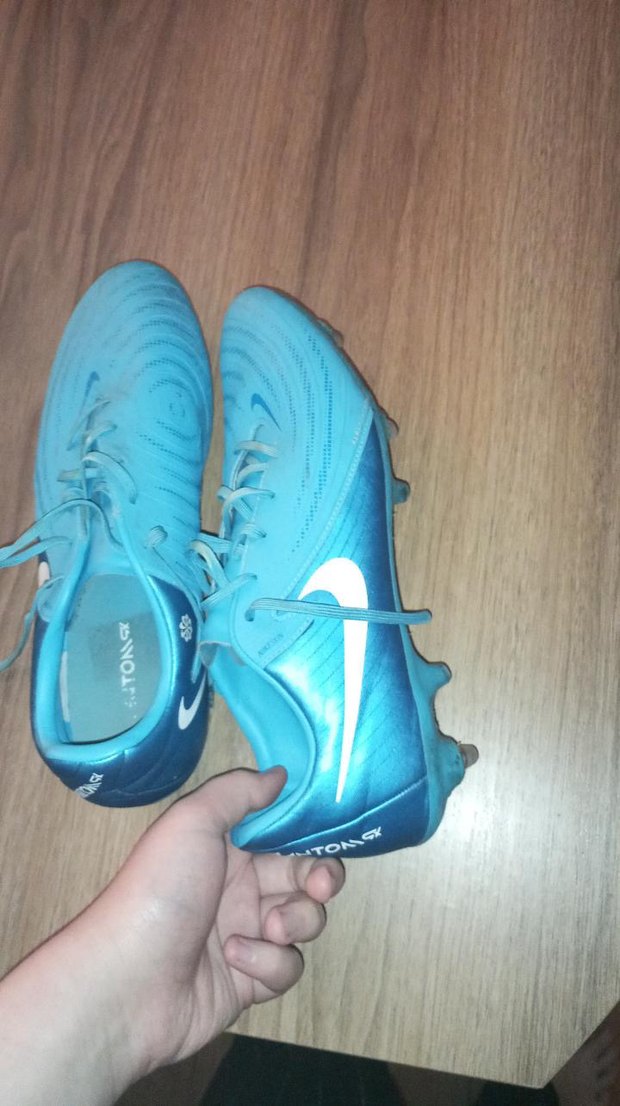 orjinal nike krampon demir çivi tek sıkıntısı 2 dişi kırık - Görsel 3