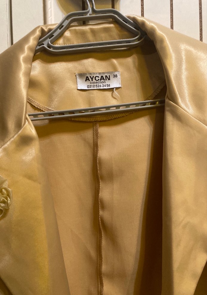 Saten Görünümlü Altın Rengi Kadın Blazer Ceket - Görsel 3