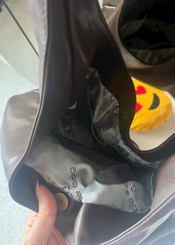 Kahverengi Deri Tokalı Kadın Çantası - Görsel 4