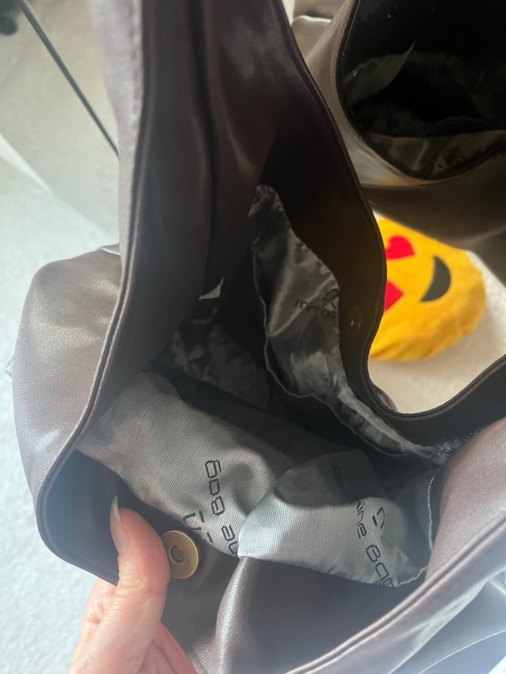 Kahverengi Deri Tokalı Kadın Çantası - Görsel 4