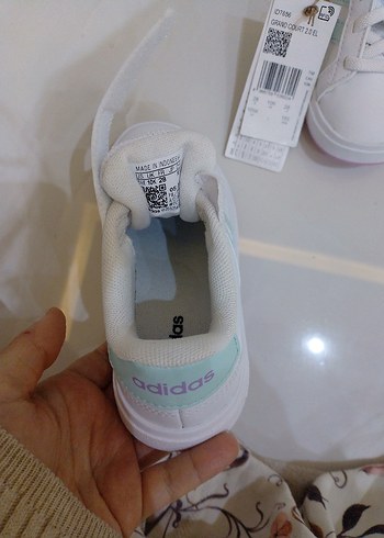 Kız Çocuk Beyaz Cırtlı Spor Ayakkabı - Görsel 3