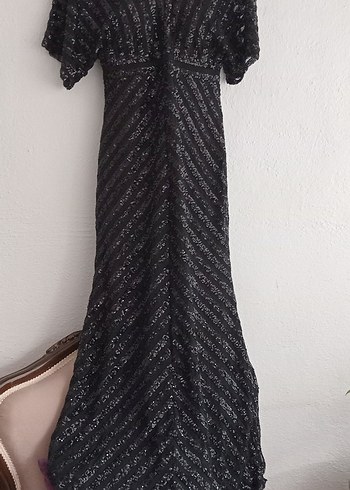 42 Beden Siyah Nakışlı Uzun Gotik Elbise