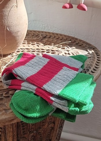 Renkli Kız Çorabı, erkek çorabı yılbaşı temalı