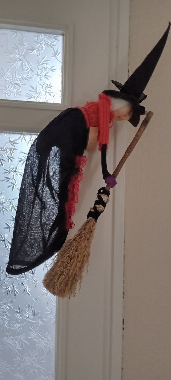 Bordo Şapkalı Cadı Bebek - Görsel 5