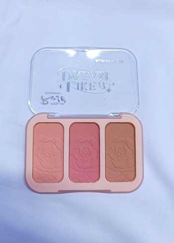 Bej Tonlarda Rose Cosmetics Allık Paleti - Görsel 2