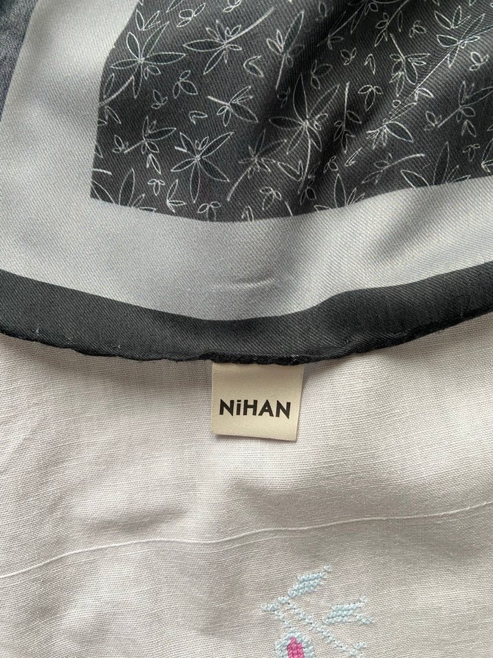 Gri ve Antrasit 2 Adet Pamuklu İpek Görünümlü Kadın Nihan Eşarp - Görsel 3