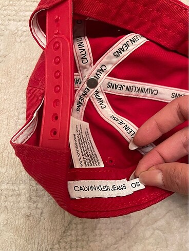 Beden kırmızı Renk Calvin klein şapka