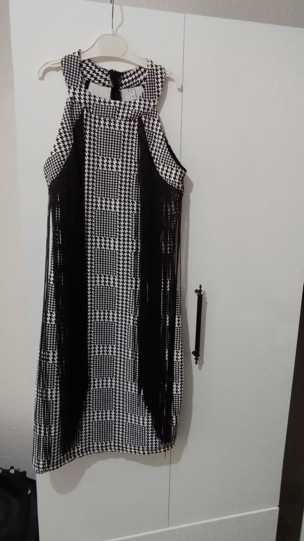 Siyah-Beyaz Kareli Uzun Halter Yaka Elbise - Görsel 2