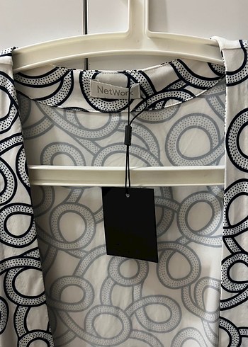 Desenli, Uzun Kollu, Kuşaklı V Yaka Bluz - Görsel 2