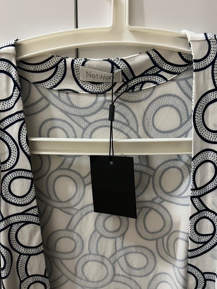 Desenli, Uzun Kollu, Kuşaklı V Yaka Bluz - Görsel 2