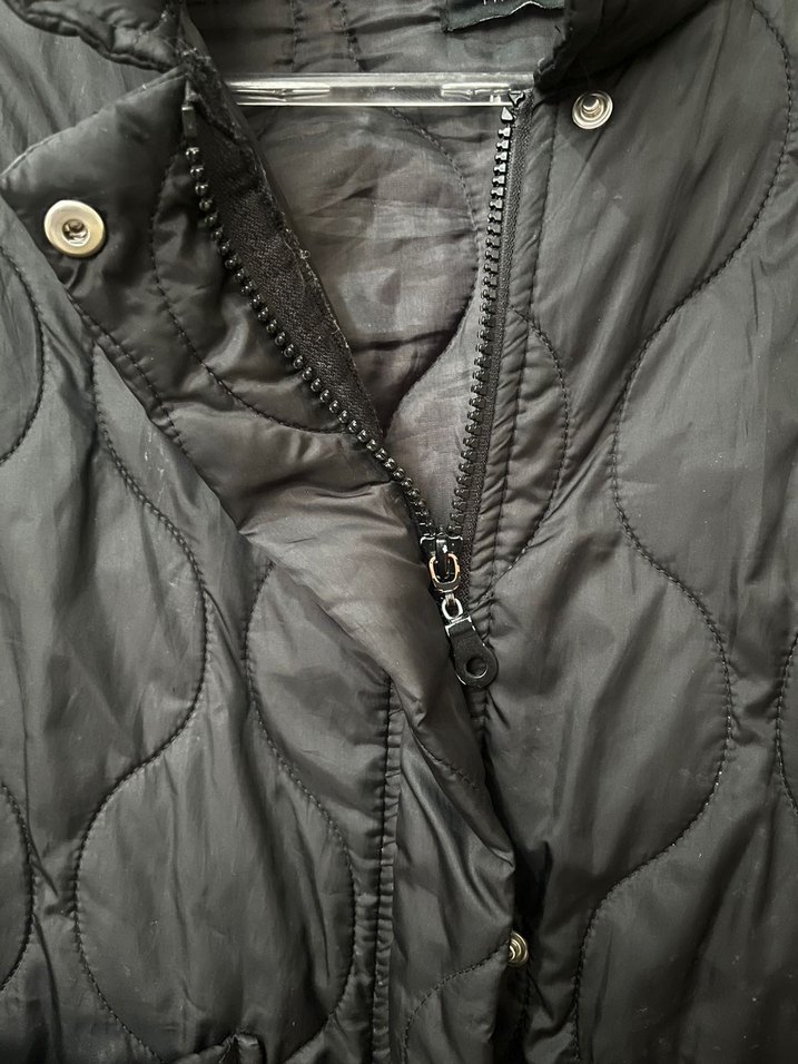 Düğmeli ve Fermuarlı Kapitone Ceket - Görsel 4