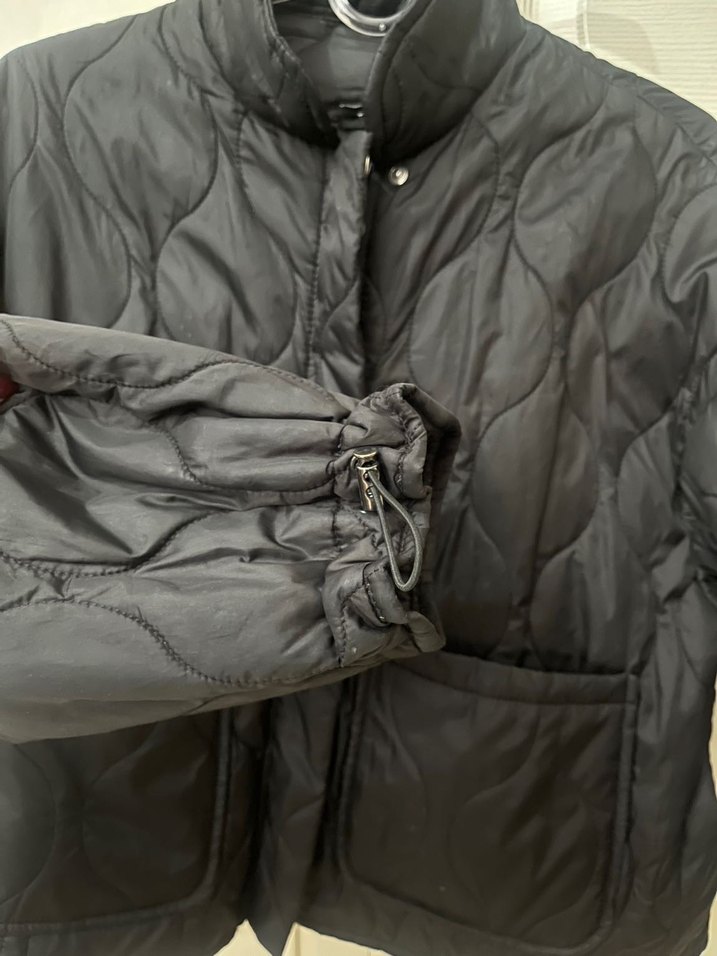 Düğmeli ve Fermuarlı Kapitone Ceket - Görsel 3