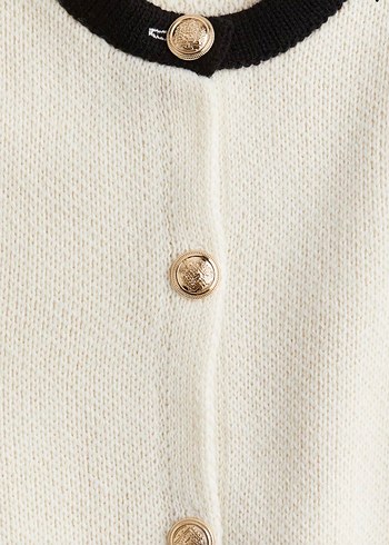 Düğmeli krem Kadın Hırka - Görsel 2