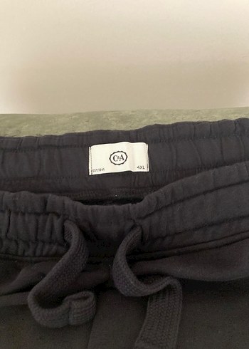 büyük beden ışık olduğu için renk tam gözükmüyor renk siyah - Görsel 2