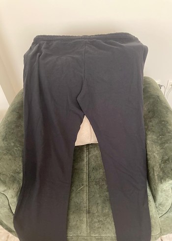 büyük beden ışık olduğu için renk tam gözükmüyor renk siyah - Görsel 3