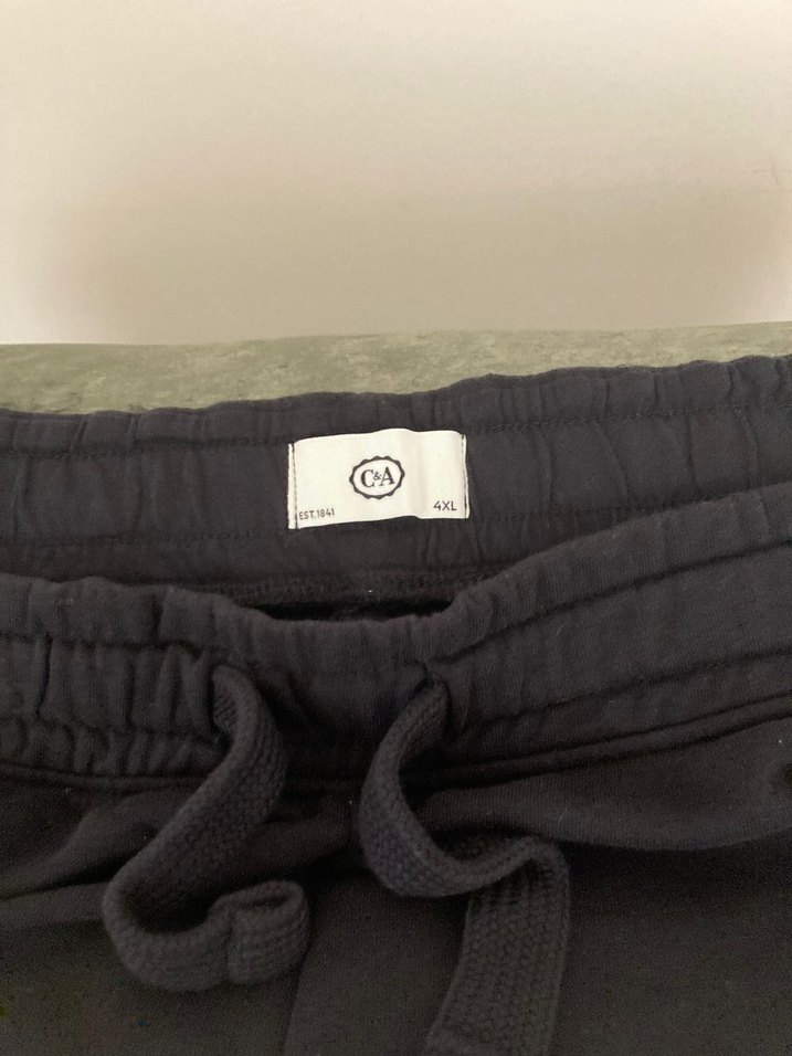 büyük beden ışık olduğu için renk tam gözükmüyor renk siyah - Görsel 2