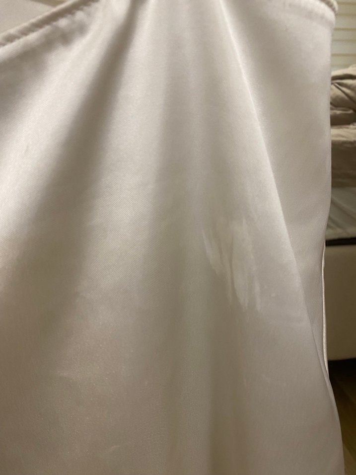 Beyaz V Yaka Saten Askılı Bluz - Görsel 5