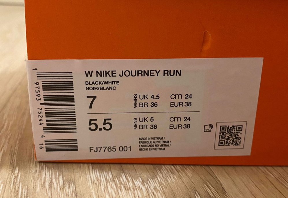 Nike Kadın Siyah Bağcıklı Spor Ayakkabı - Görsel 4