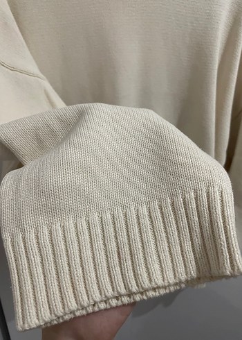 Pull and Bear Beyaz Dökümlü Triko Kadın Kazak - Görsel 5