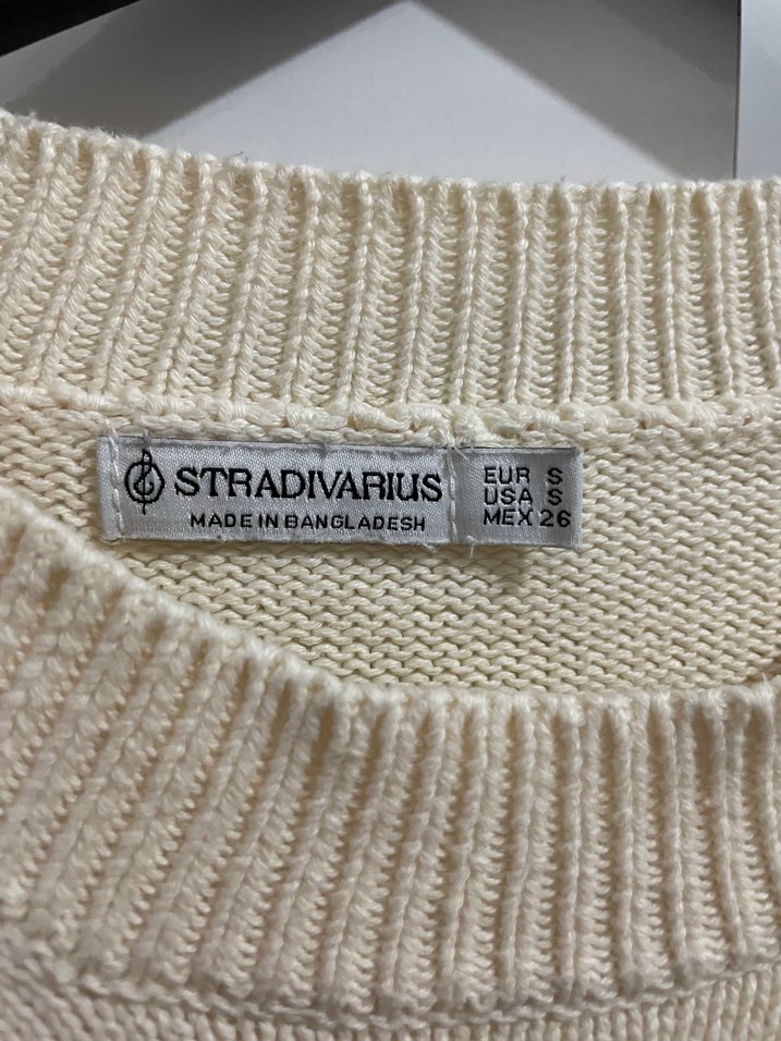 Pull and Bear Beyaz Dökümlü Triko Kadın Kazak - Görsel 4