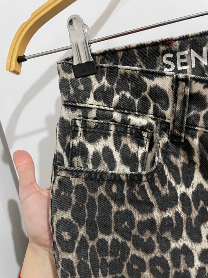 Kahverengi Leopar Desenli Kadın Jean Pantolon - Görsel 4