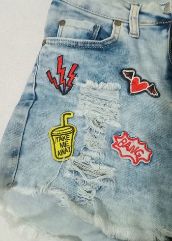 Renkli Nakışlı Mavi Kot Şort - Görsel 2