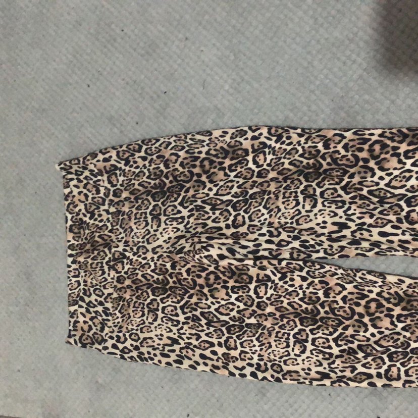 Kahverengi Leopar Desenli Kadın tayt - Görsel 3