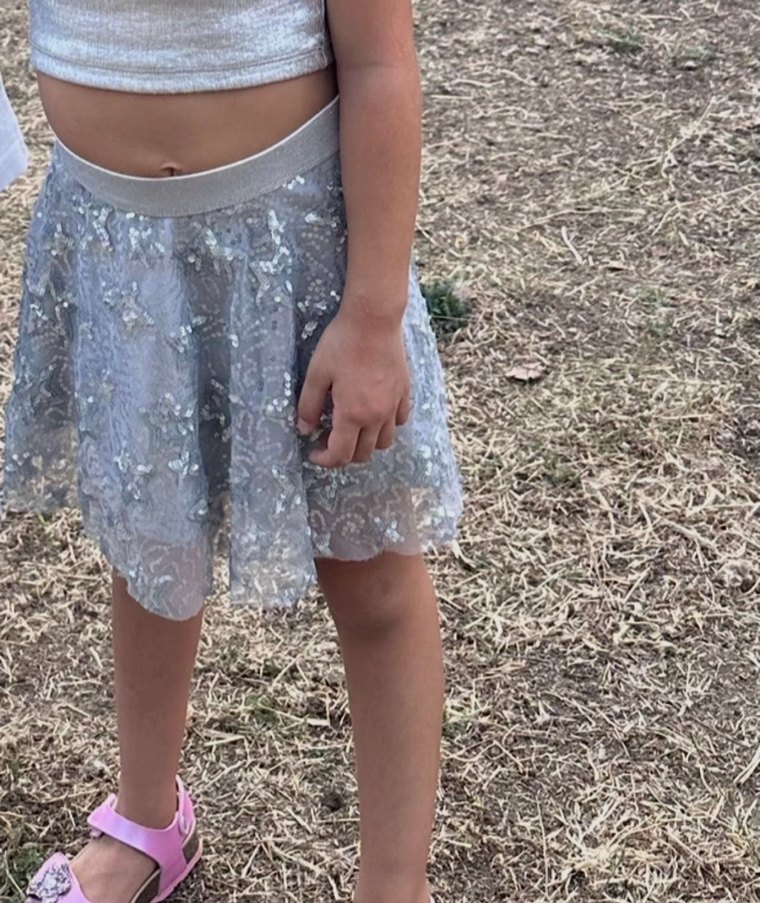 Koton Kız Çocuk Gri Simli Nakışlı Etek - Görsel 2