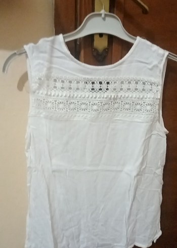 Dantel Detaylı Beyaz Kolsuz Bohem Bluz - Görsel 2