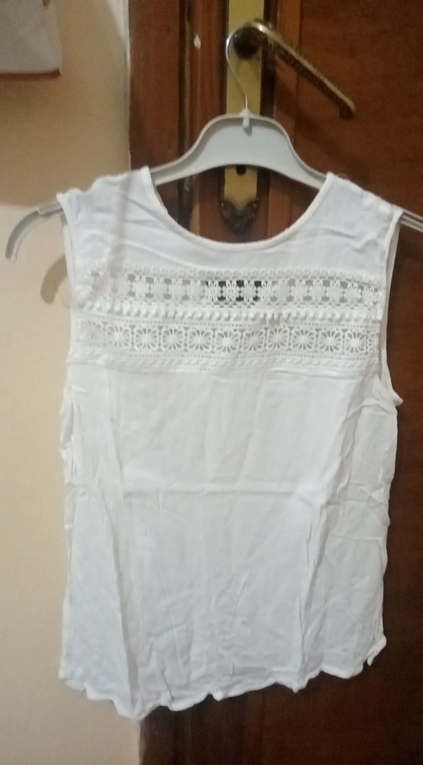 Dantel Detaylı Beyaz Kolsuz Bohem Bluz - Görsel 2