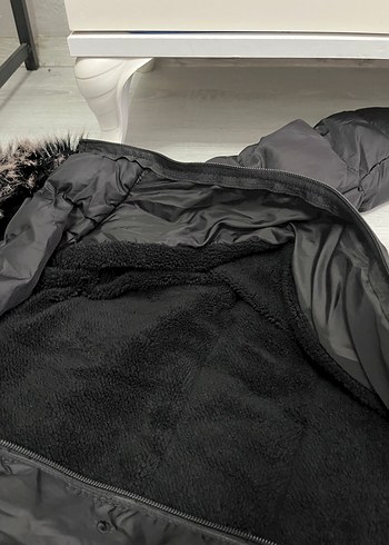 Kürklü Siyah Uzun Kışlık Mont - Görsel 3