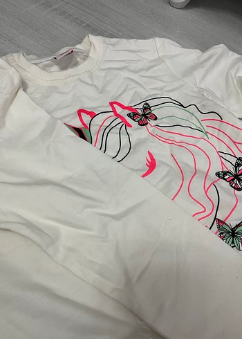 Kız Çocuk Beyaz Baskılı Tişört - Görsel 2