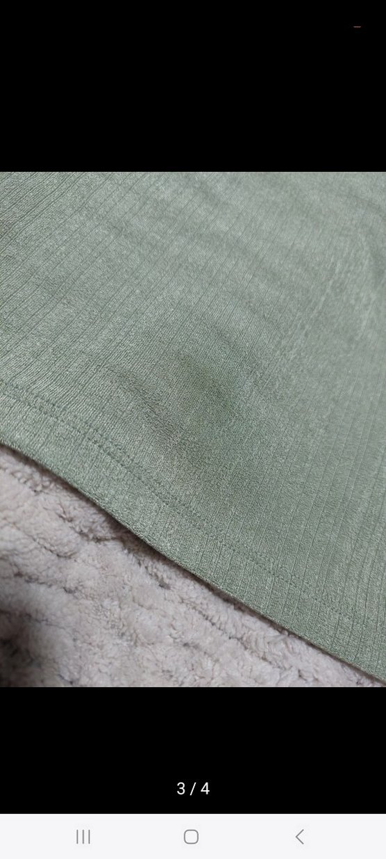 yeşil V Yakalı Kolsuz Kadın Atlet - Görsel 3