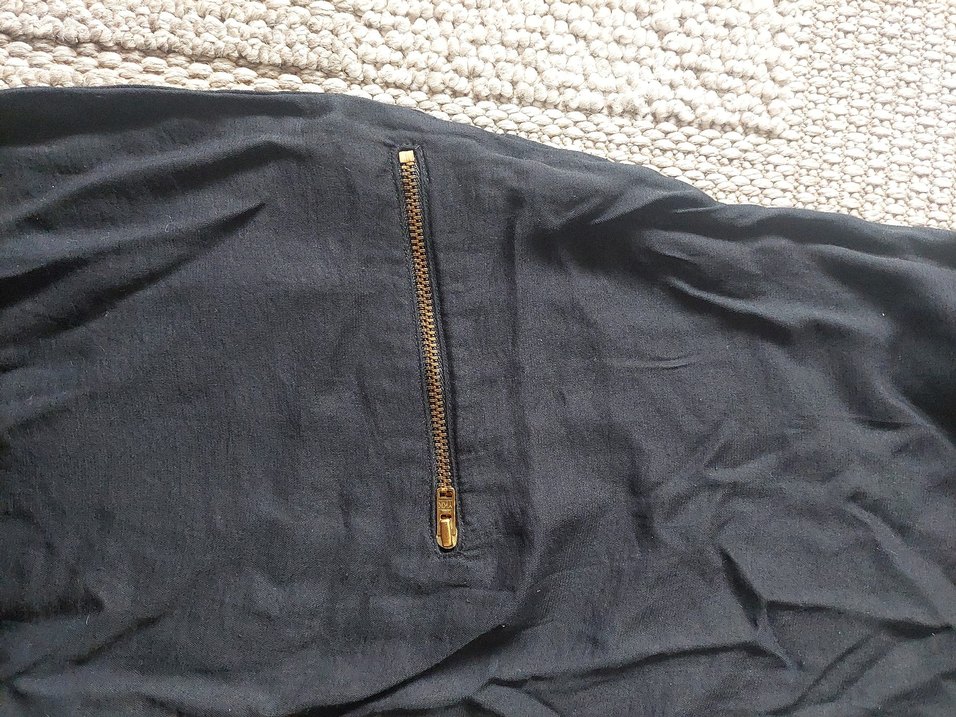 Siyah Elbise - Görsel 3