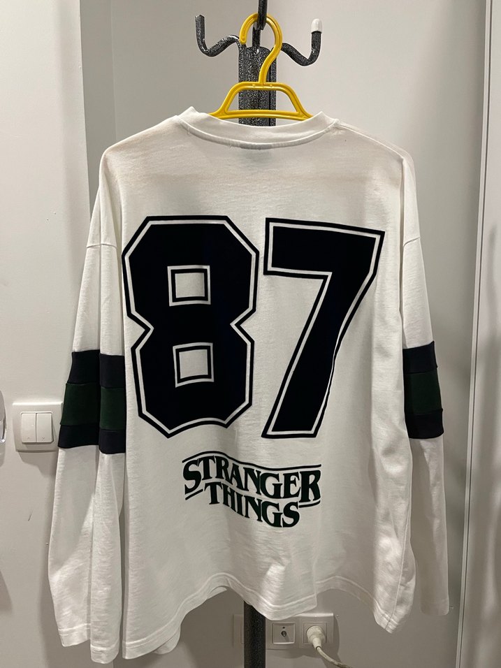 Pull&Bear Stranger Things uzun kollu sweatshirt S beden - Görsel 2