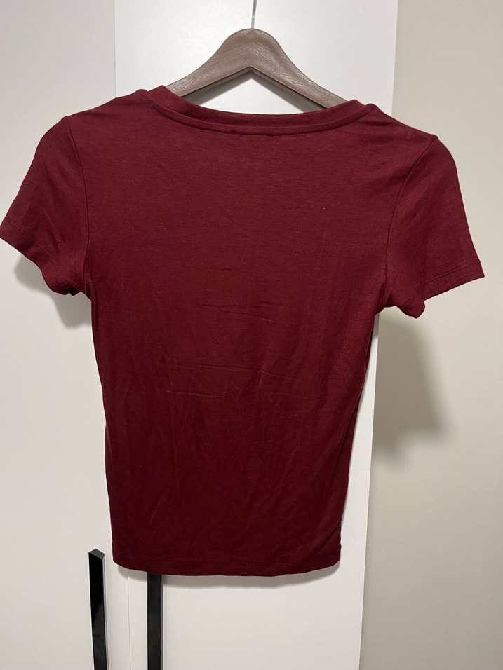 Bordo V Yaka Kısa Kollu Kadın Tişört - Görsel 2