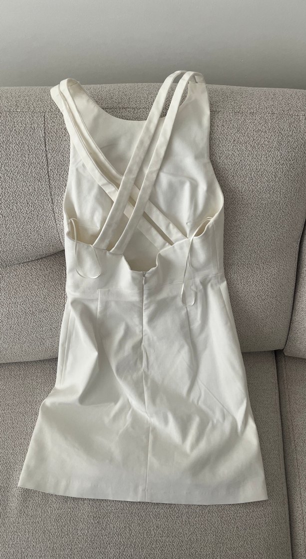 Yüksek Yakalı Kolsuz Mini Beyaz Elbise - Görsel 2