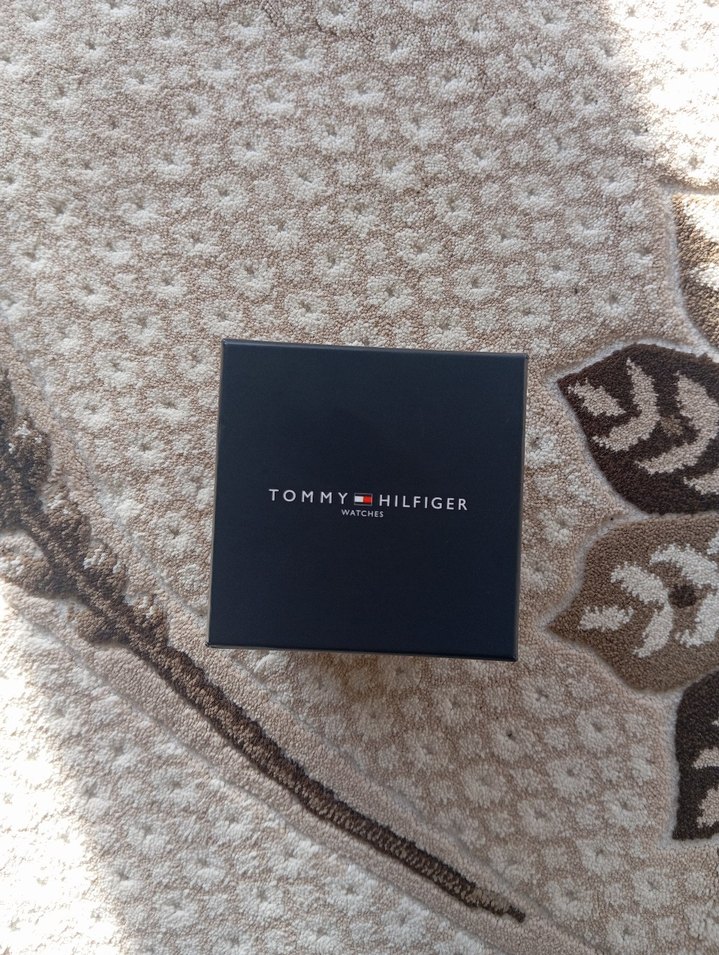 Tommy Hilfiger Modern Klasik Erkek Saati - Görsel 2