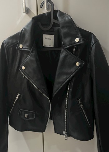 Siyah Deri Ceket Kadın Bershka - Görsel 4