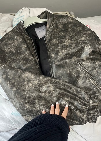 Gri Batik Desenli Deri Kadın Ceket - Görsel 2