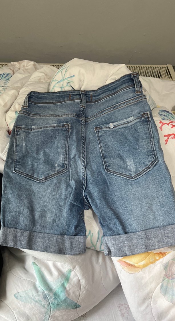 Kadın Gri Mavi Bol Kesim Mini Kot Şort - Görsel 2