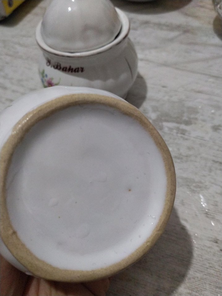 İki Parça Beyaz Porselen vintage baharatlık - Görsel 4