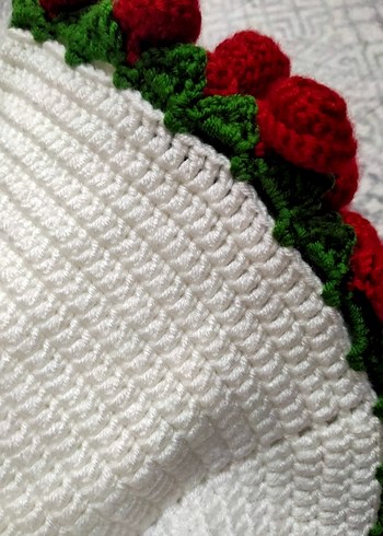 El Örgüsü Kırmızı Güller Buket Battaniye - Görsel 4