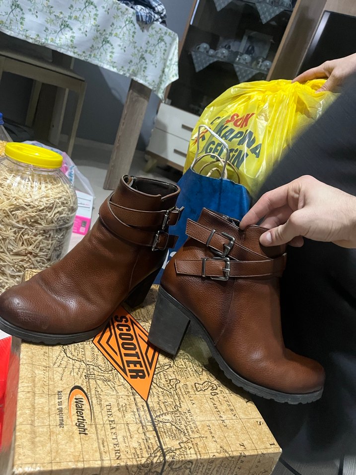 Kahverengi Deri Kadın Topuklu Bot - Görsel 3