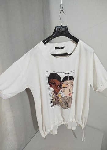 Beyaz Baskılı Kısa Kollu Kadın Tişört - Görsel 9