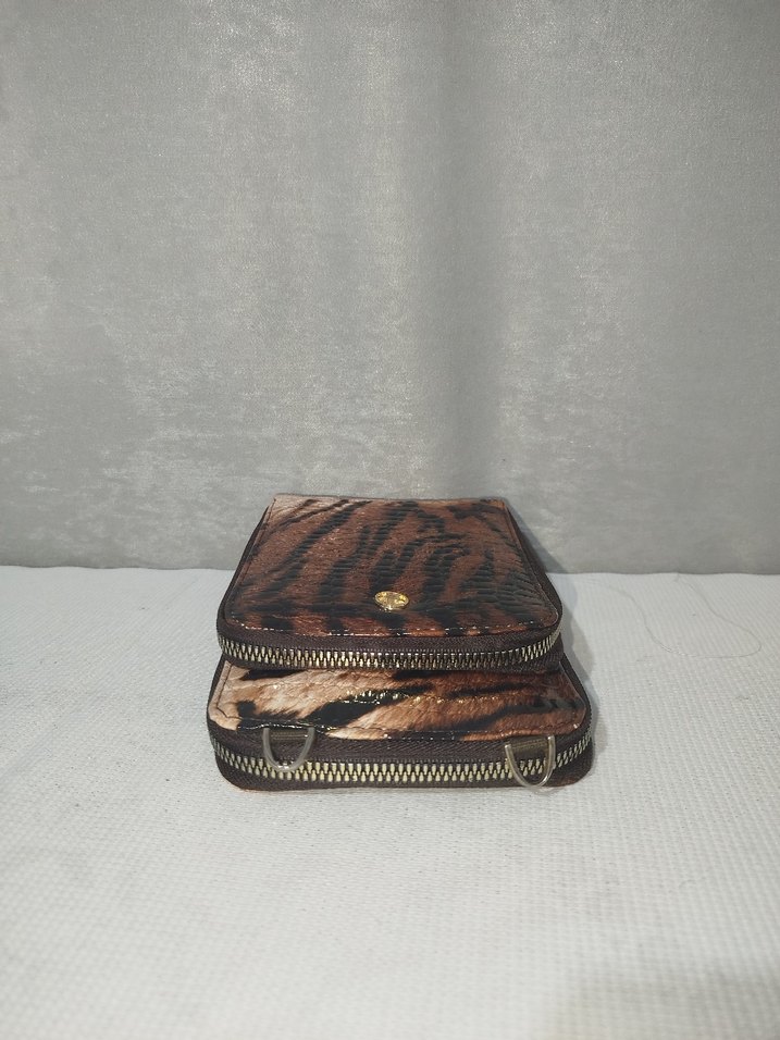 Kahverengi Zebra Desenli Deri Kadın Portföy Çanta - Görsel 5