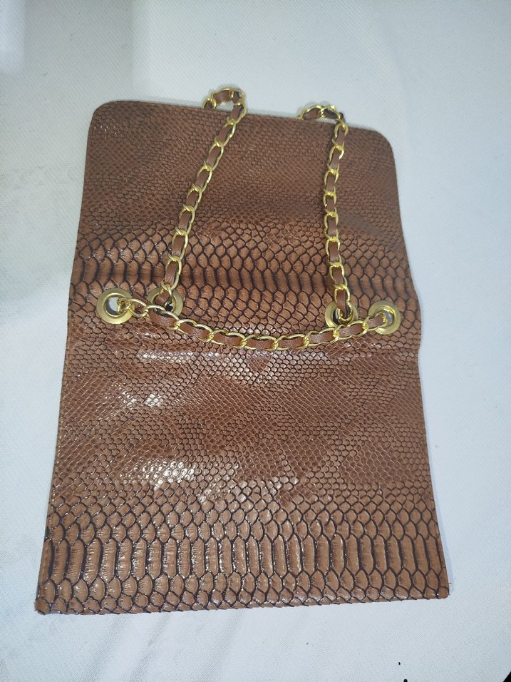 Zincir Detaylı Kahverengi Yılan Desenli Deri Çanta - Görsel 4