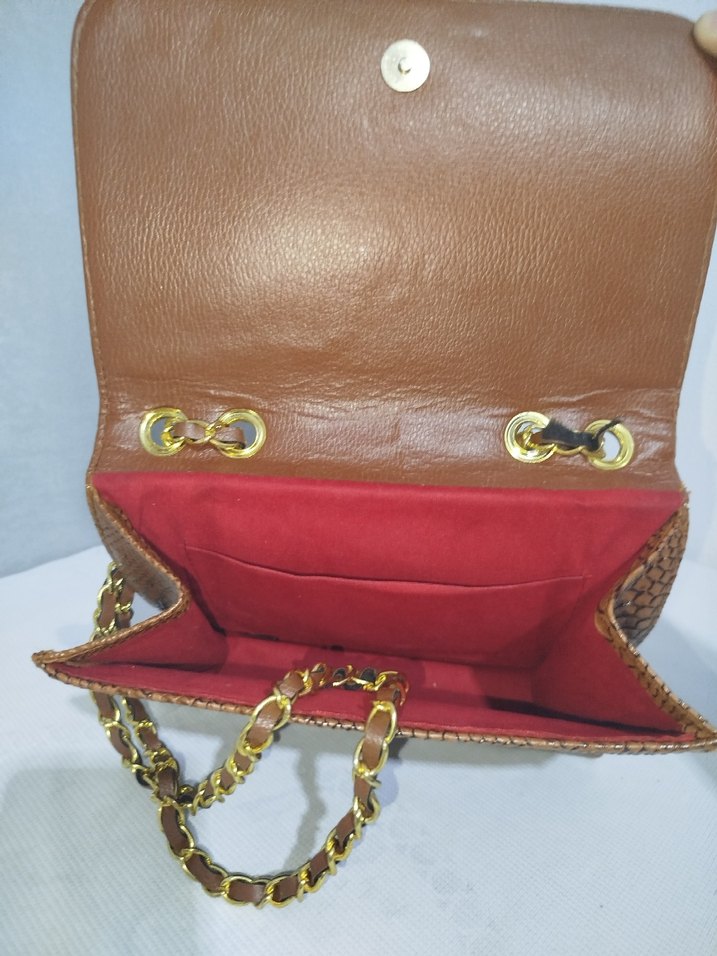 Zincir Detaylı Kahverengi Yılan Desenli Deri Çanta - Görsel 2