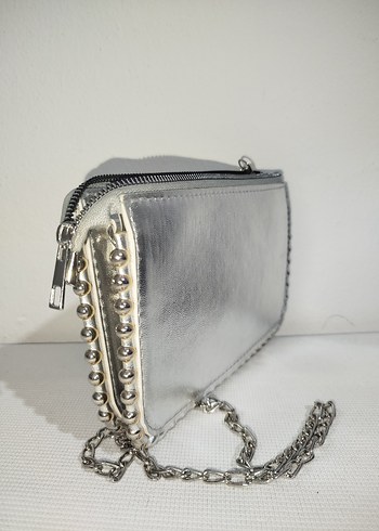 Gri Yılan Desenli Zincir Detaylı Deri Çanta - Görsel 4