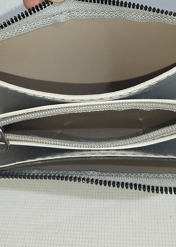 Gri Yılan Desenli Zincir Detaylı Deri Çanta - Görsel 9